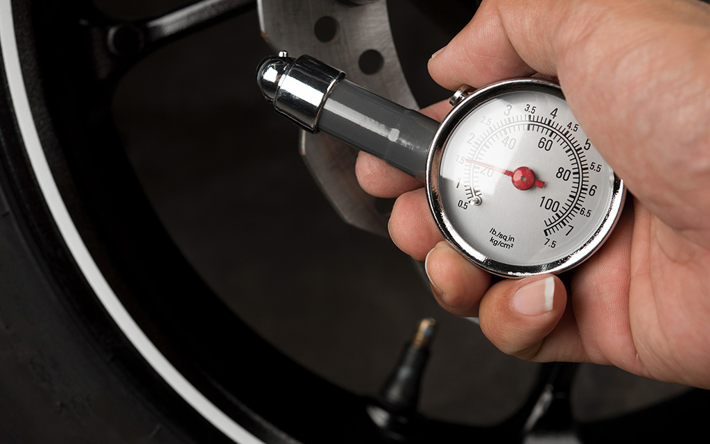 Motorcycle tire pressure gauge