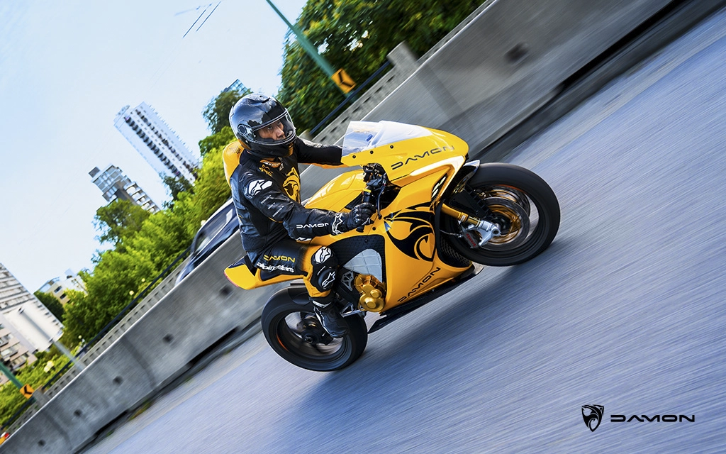Damon Co-Founder, Dom Kwong, rides the Damon HyperSport HS prototype in Vancouver 